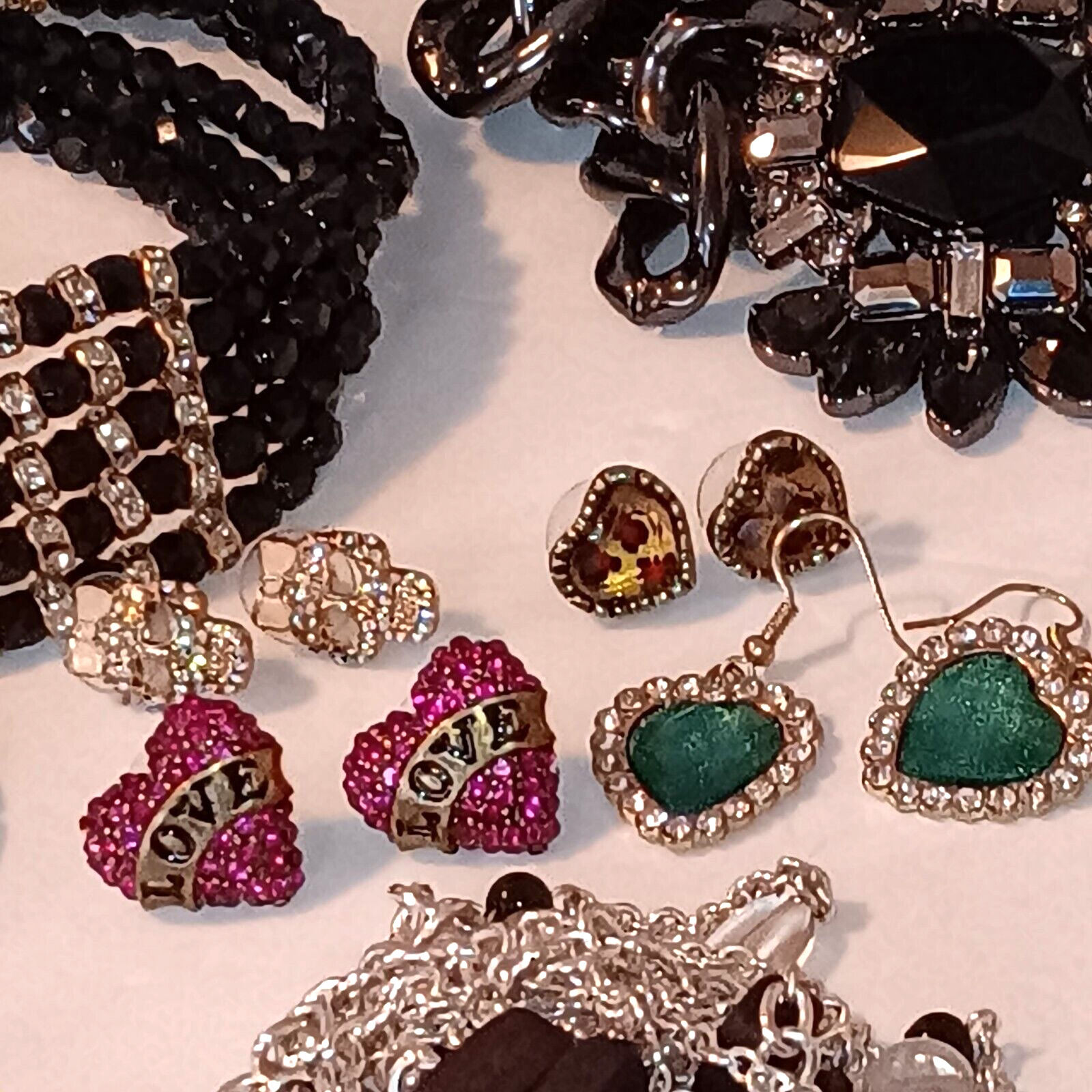 VINTAGE TO NOW LARGE 10LB COSTUME JEWELRY LOT EST… - image 5