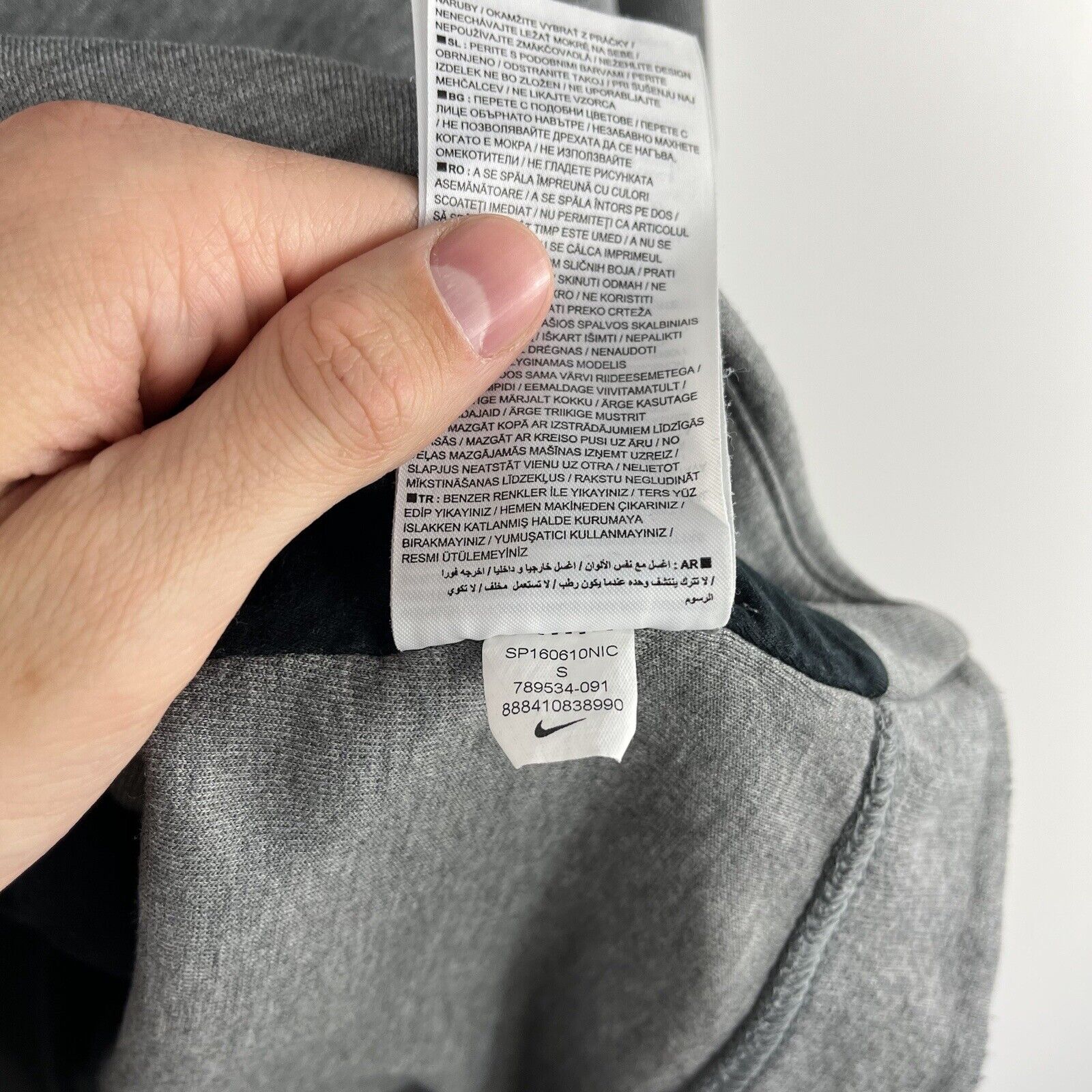 Nike Tech Fleece Woman’s Ninja Hoodie Grey Size S - image 11