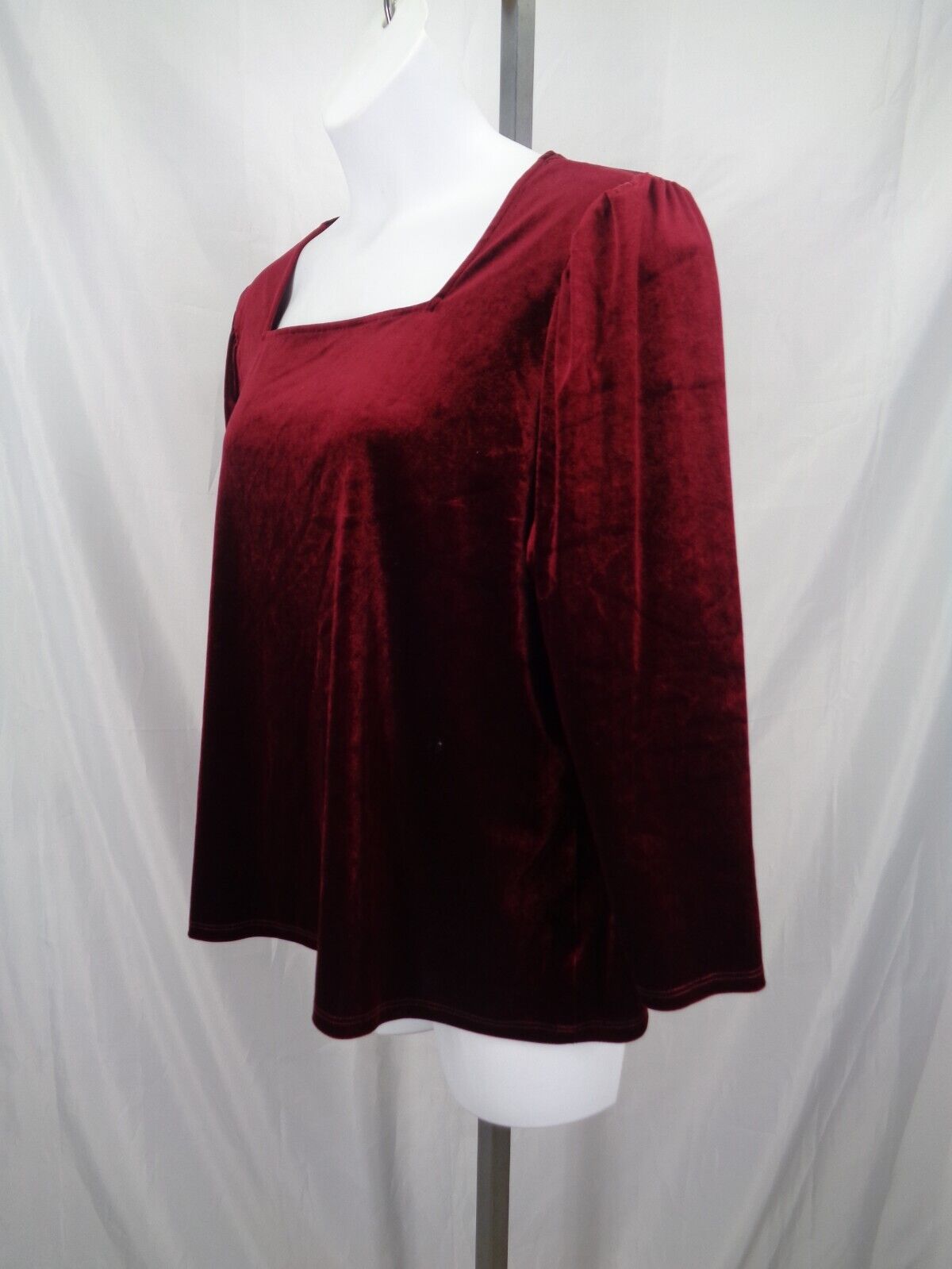 The Pyramid Collection Velvet Square Neck Top Plu… - image 3