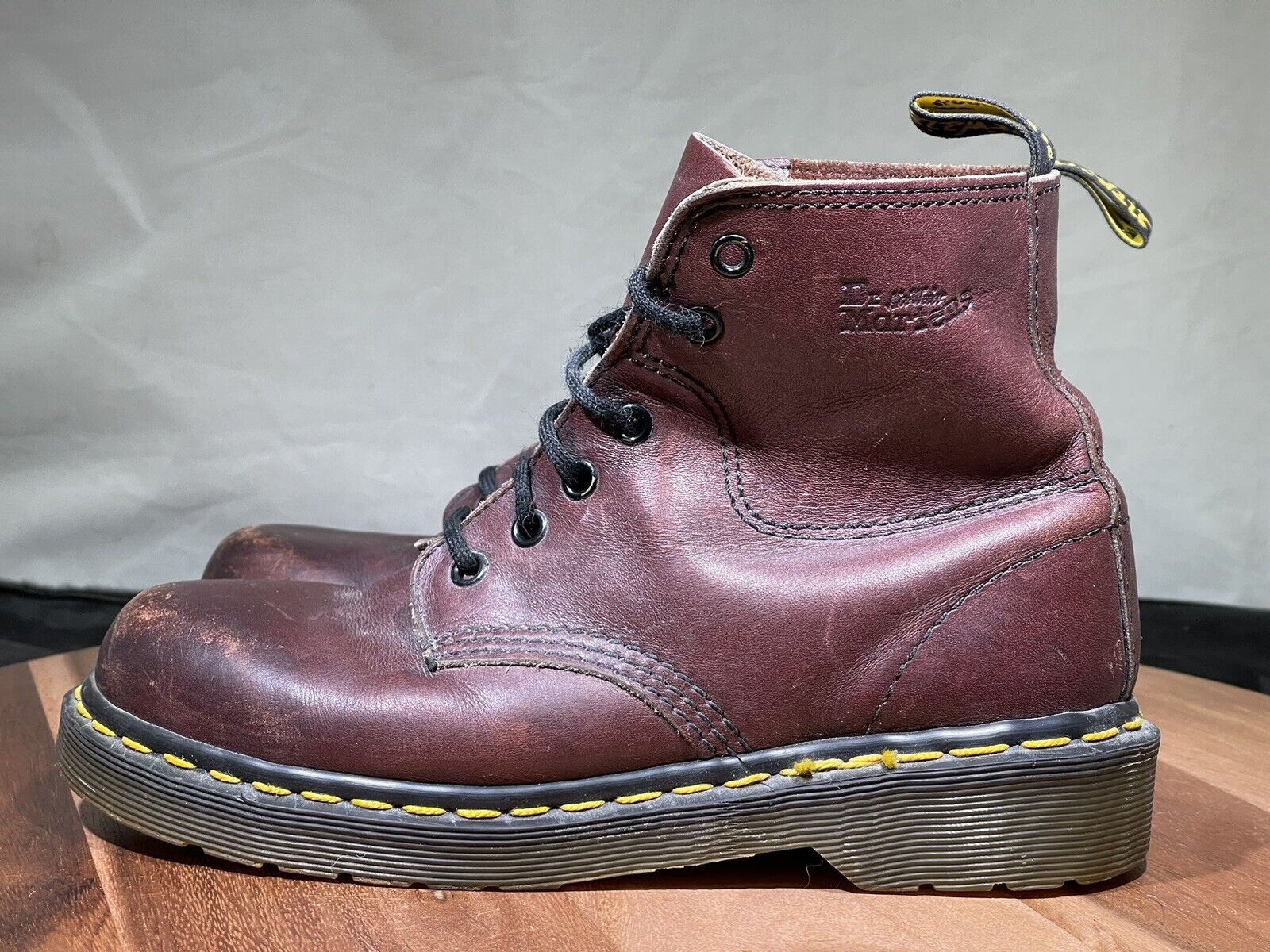 Vtg Dr Doc Martens 6 Eye Reddish Brown Leather Bo… - image 4