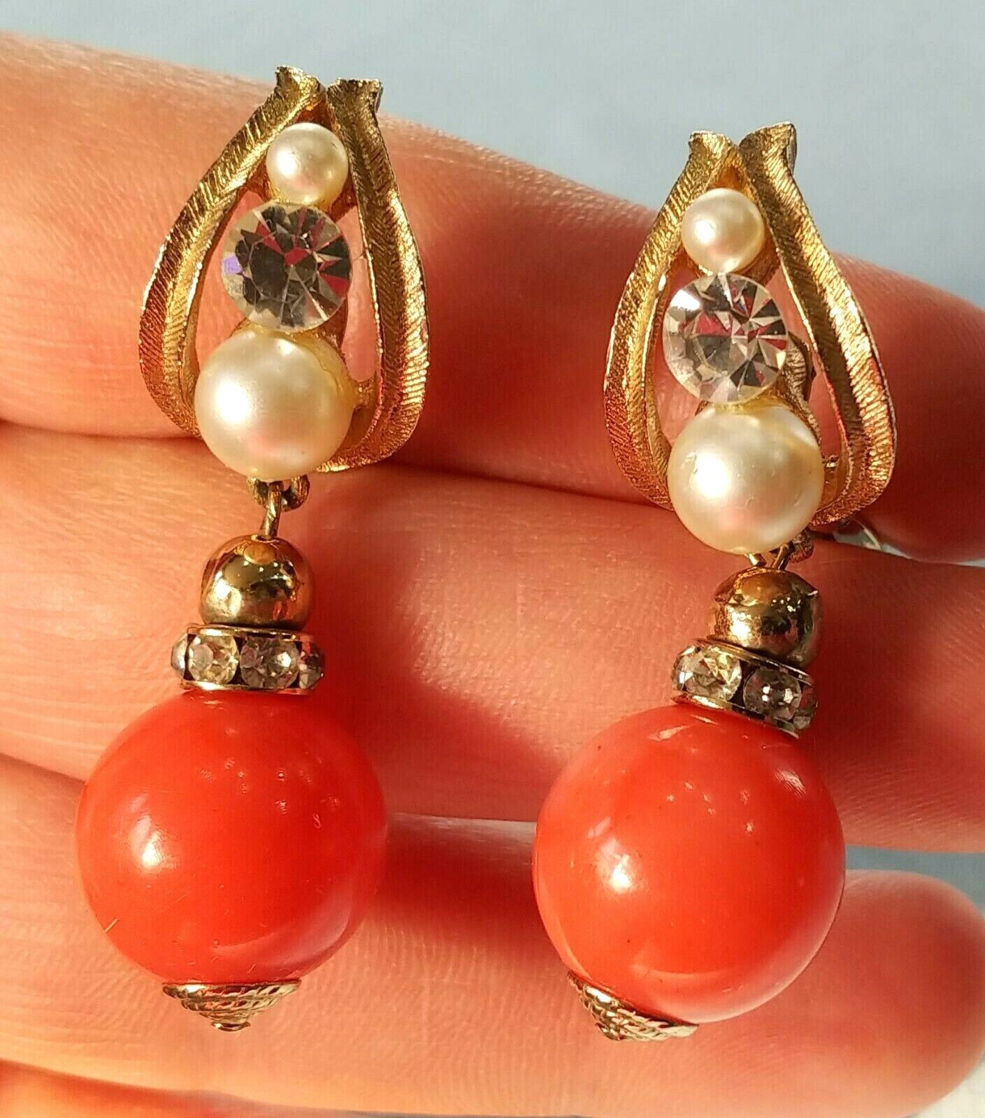 Vintage Clip Earrings Drop Dangle Lucite Coral Be… - image 11