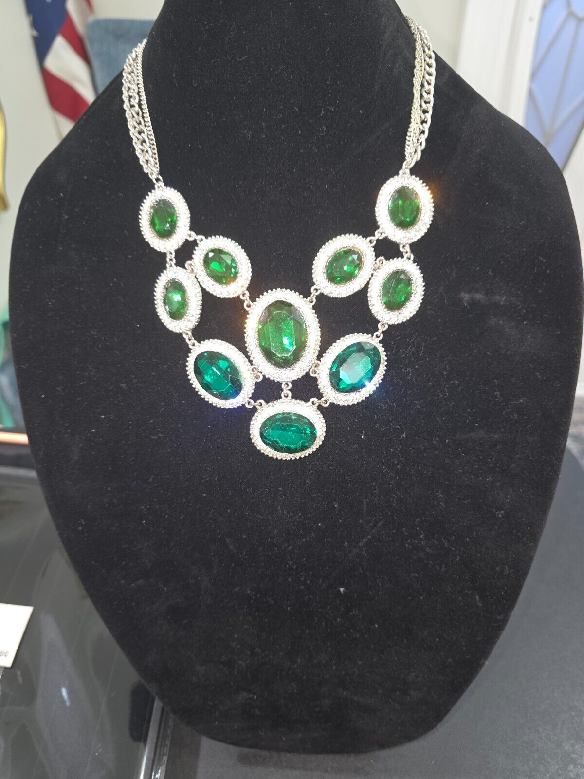 Necklace Costume Jewelry *Silver, Emeralds and Di… - image 4