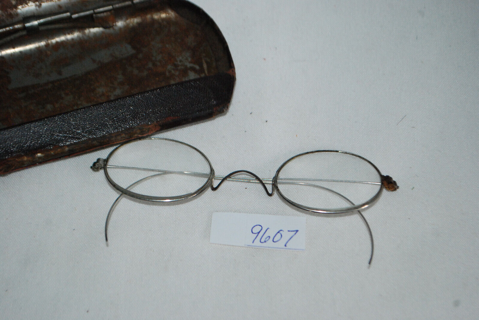 Antique EYE GLASSES Round Silver  Frames And Case - image 9