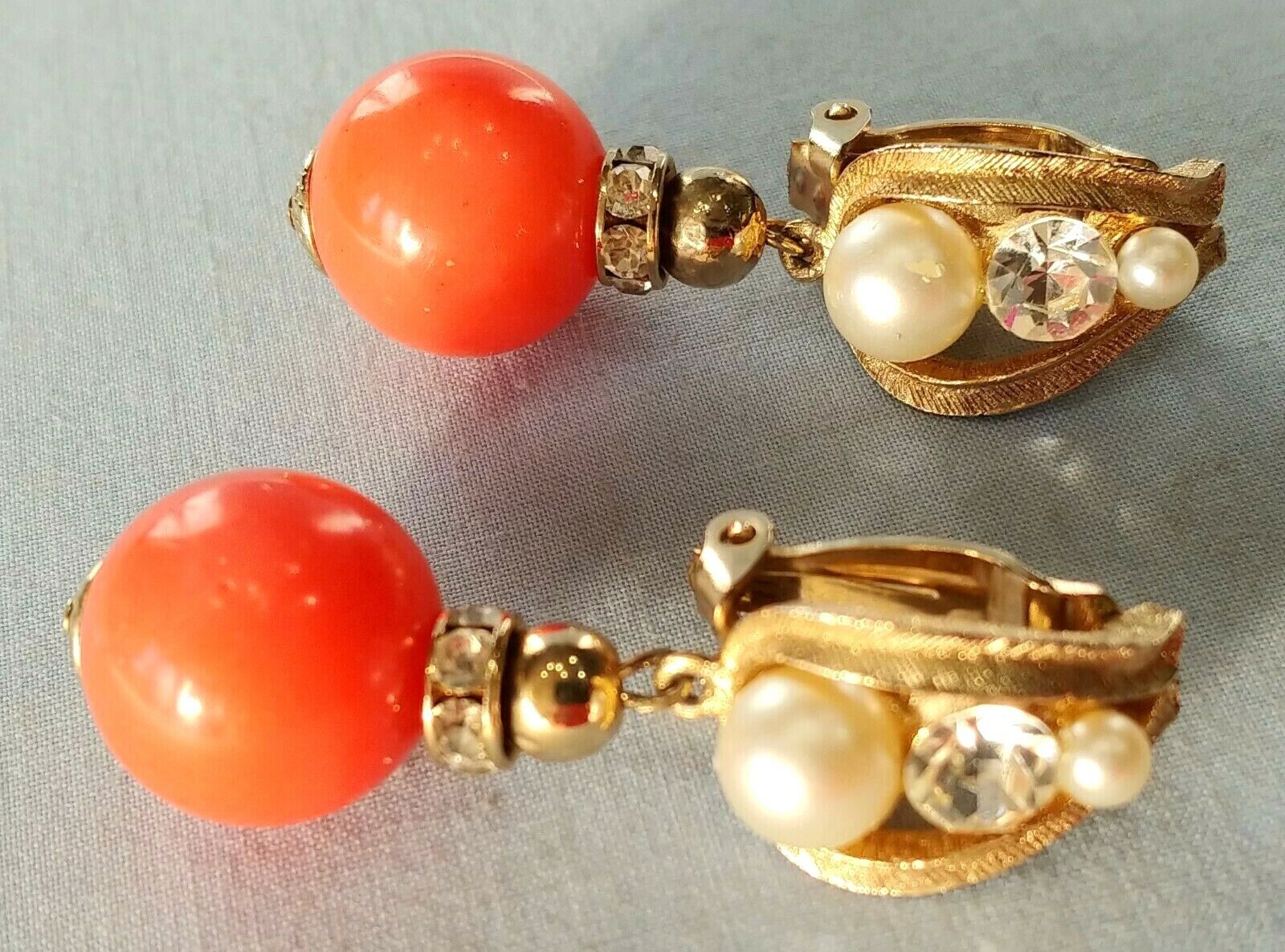 Vintage Clip Earrings Drop Dangle Lucite Coral Be… - image 7