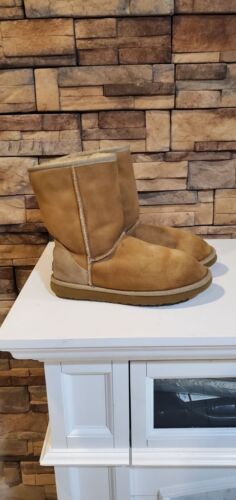 UGG Australia Classic Short Boots for Women, Chest