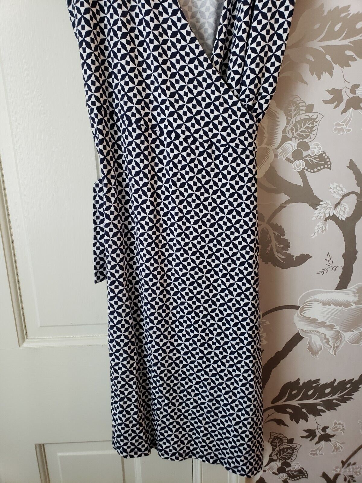 Boden Black White Jersey Geometric Print Wrap Dre… - image 4