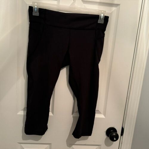 Lululemon cropped leggings black capri size 8 - image 1