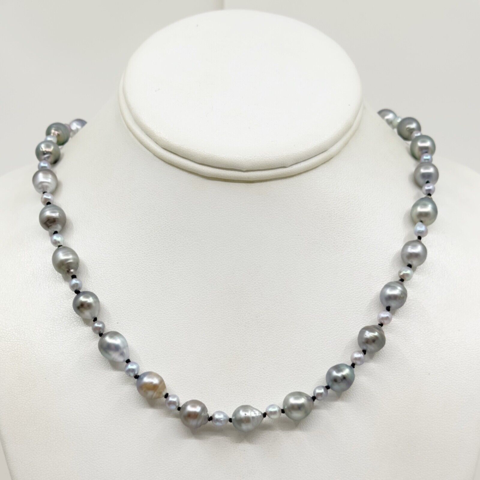 14k gold Tahitian & Akoya Pearl necklace - image 1