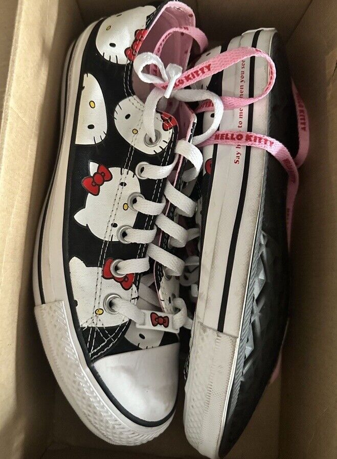 Size 9 - Converse Hello Kitty - image 2