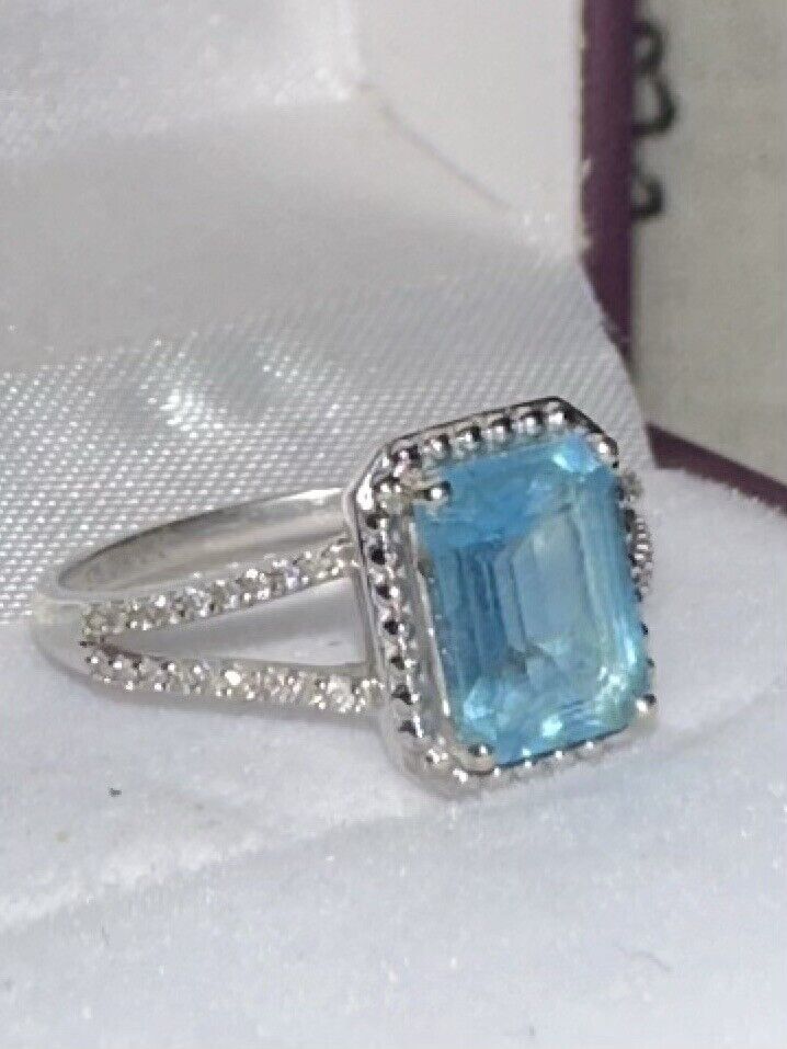 9ct White Gold Blue Topaz And Diamond Ring - image 4