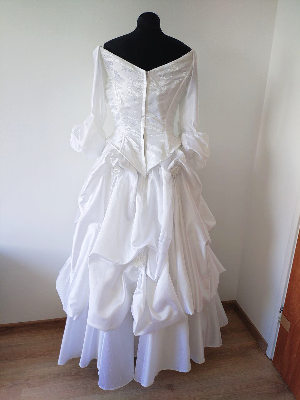 Vintage wedding dress Victorian style Full skirt … - image 9