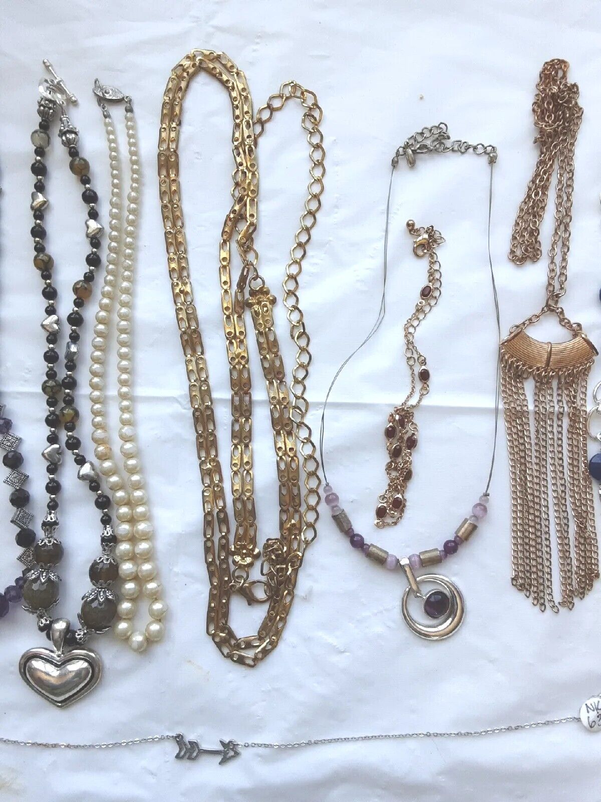 Large Lot Of 13 Vintage To Now Costume Jewelry Ne… - image 3