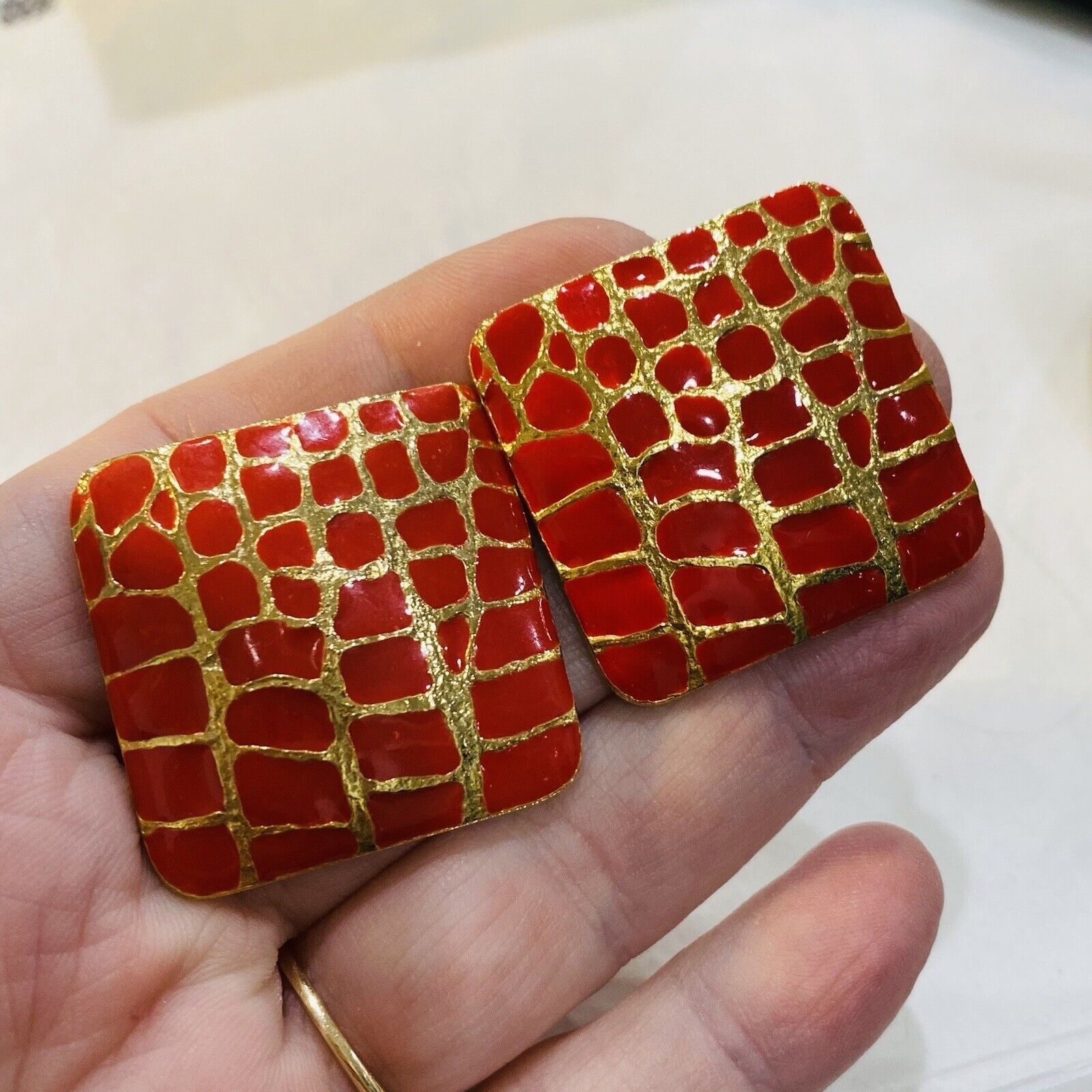 Vintage Pierced Earrings Goldtone Squares Red Ena… - image 4