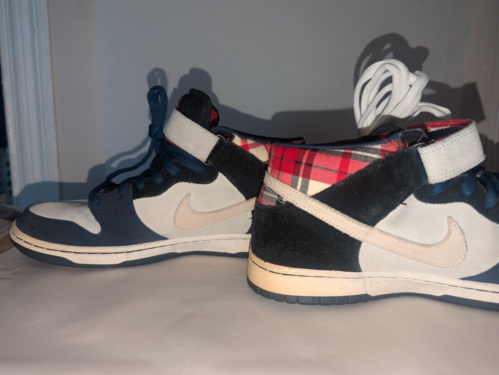 USED - 2008 "Goofy Boy" - Nike SB MID Dunks Jet S… - image 4