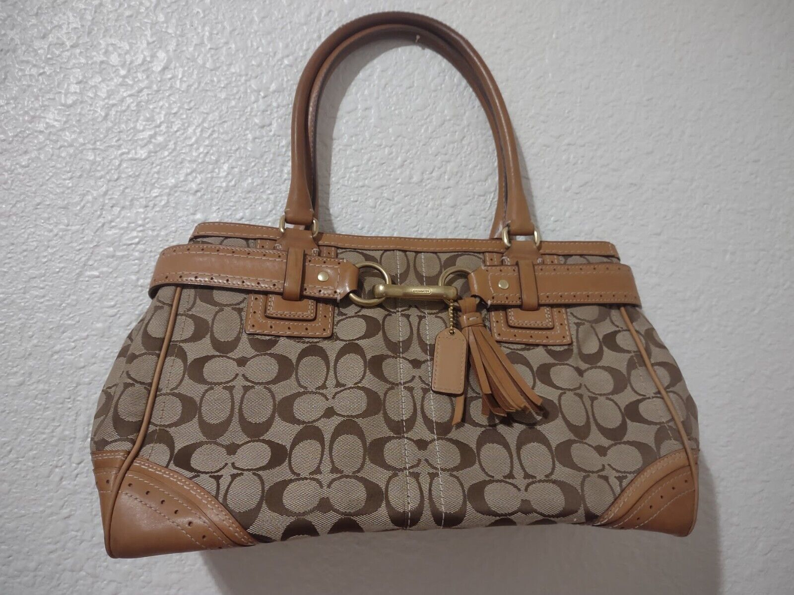 COACH Hampton Signature Satchel Medium Size Handb… - image 2