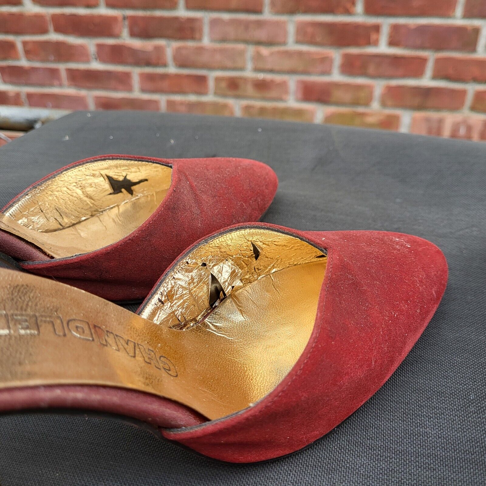 CHANDLERS Vtg 1950s60s Sexy Heel Pumps w/gold ank… - image 10