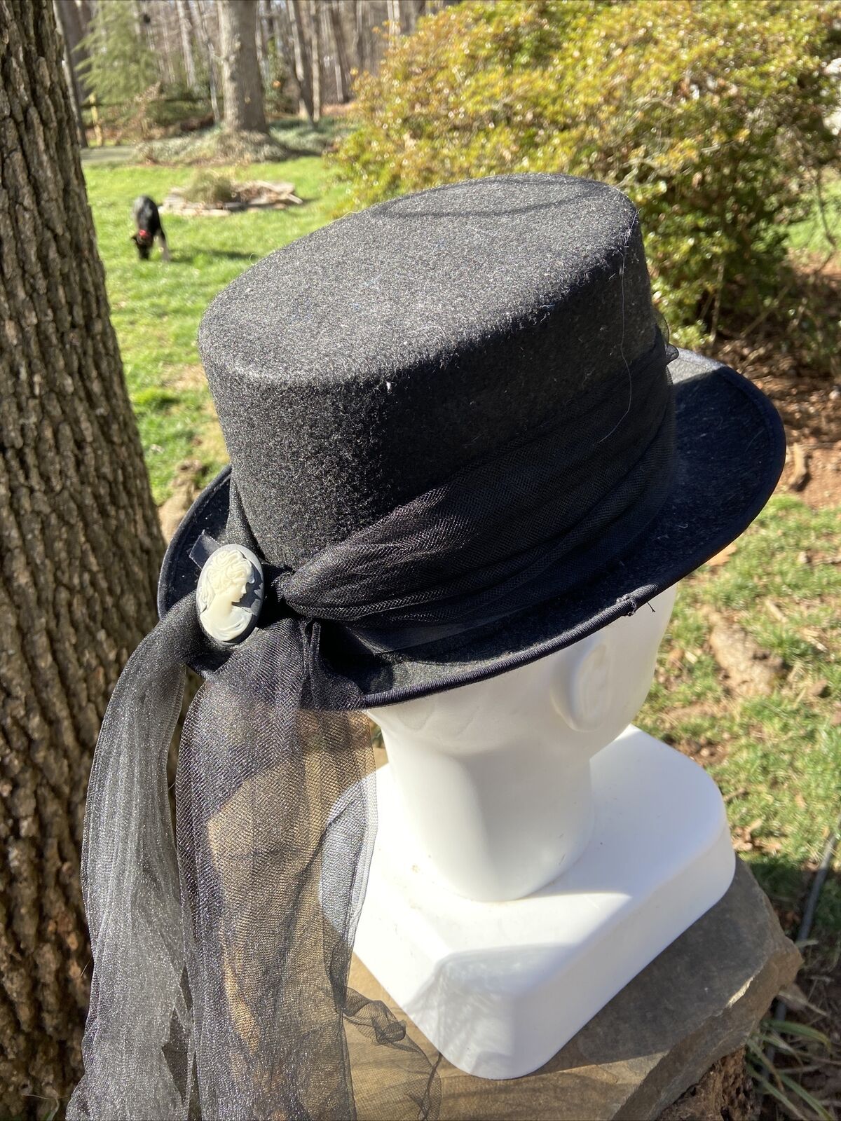 Old English Black Derby Hat With Netting And Came… - image 3