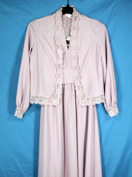 VTG JCPENNEY Lightweight CREPE Lilac LACE TRIM Zi… - image 1