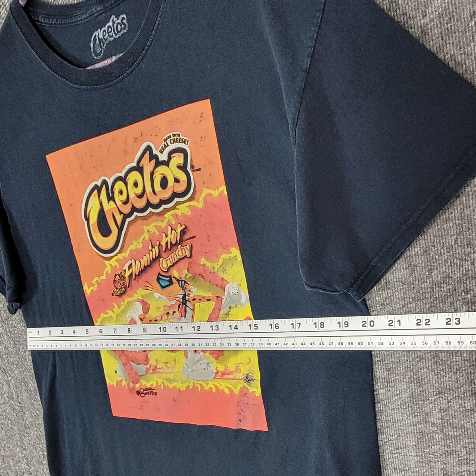 Cheetos T- Shirt Mens Large Black Flamin Hot Crun… - image 5