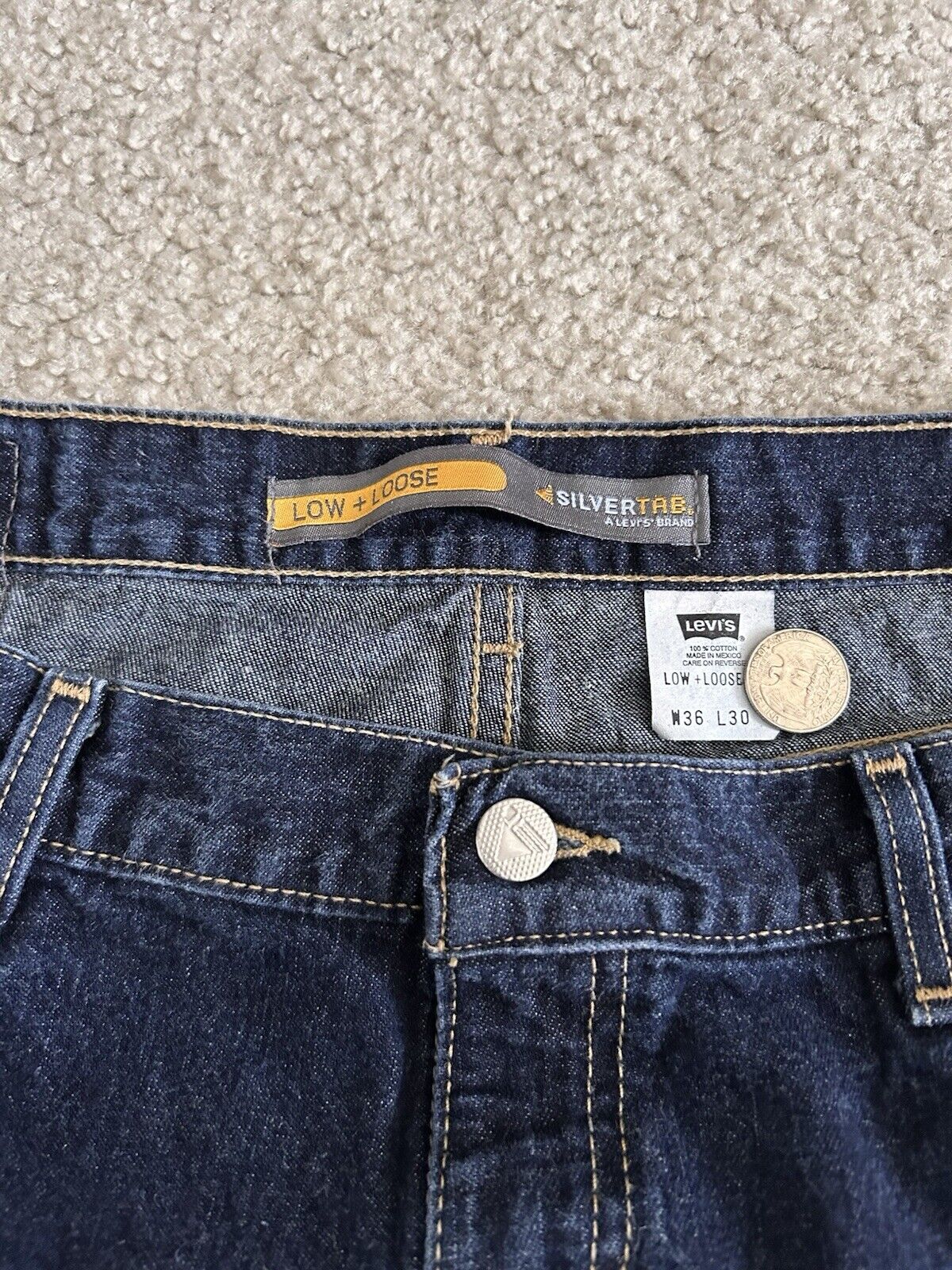 vintage levis silvertab baggy jeans - image 4