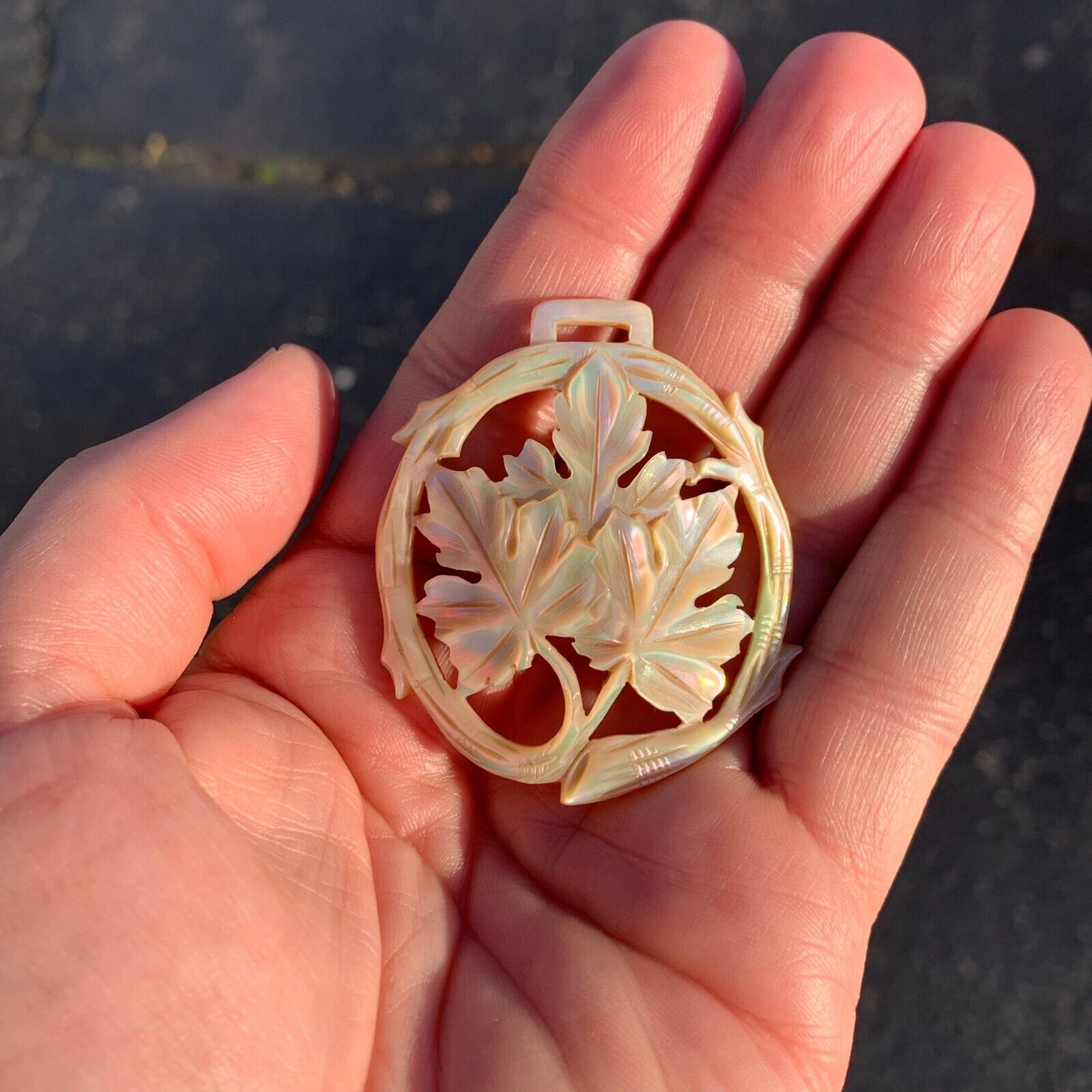 ANTIQUE VICTORIAN CARVED OAK LEAF MOP PENDANT - image 5