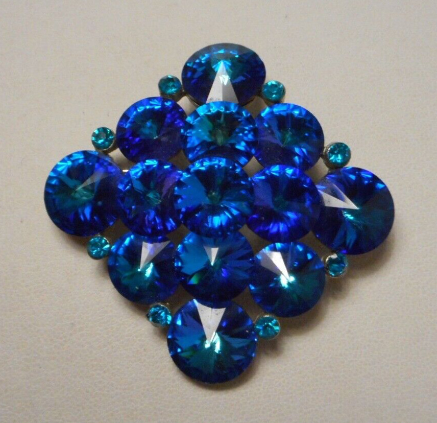 Dazzling Vintage Weiss Blue & Aqua Rivoli Rhinest… - image 5