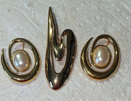 Vintage Mid Century Modern Two Monet Swirl Brooch… - image 1