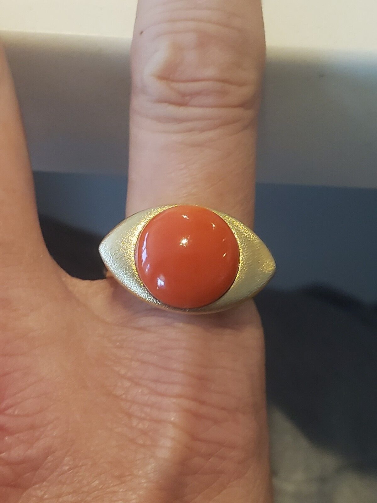 Very Unique 14k Coral Ring - image 4