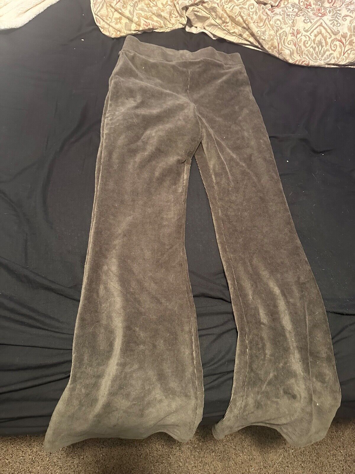 american eagle corduroy pants size medium - image 2