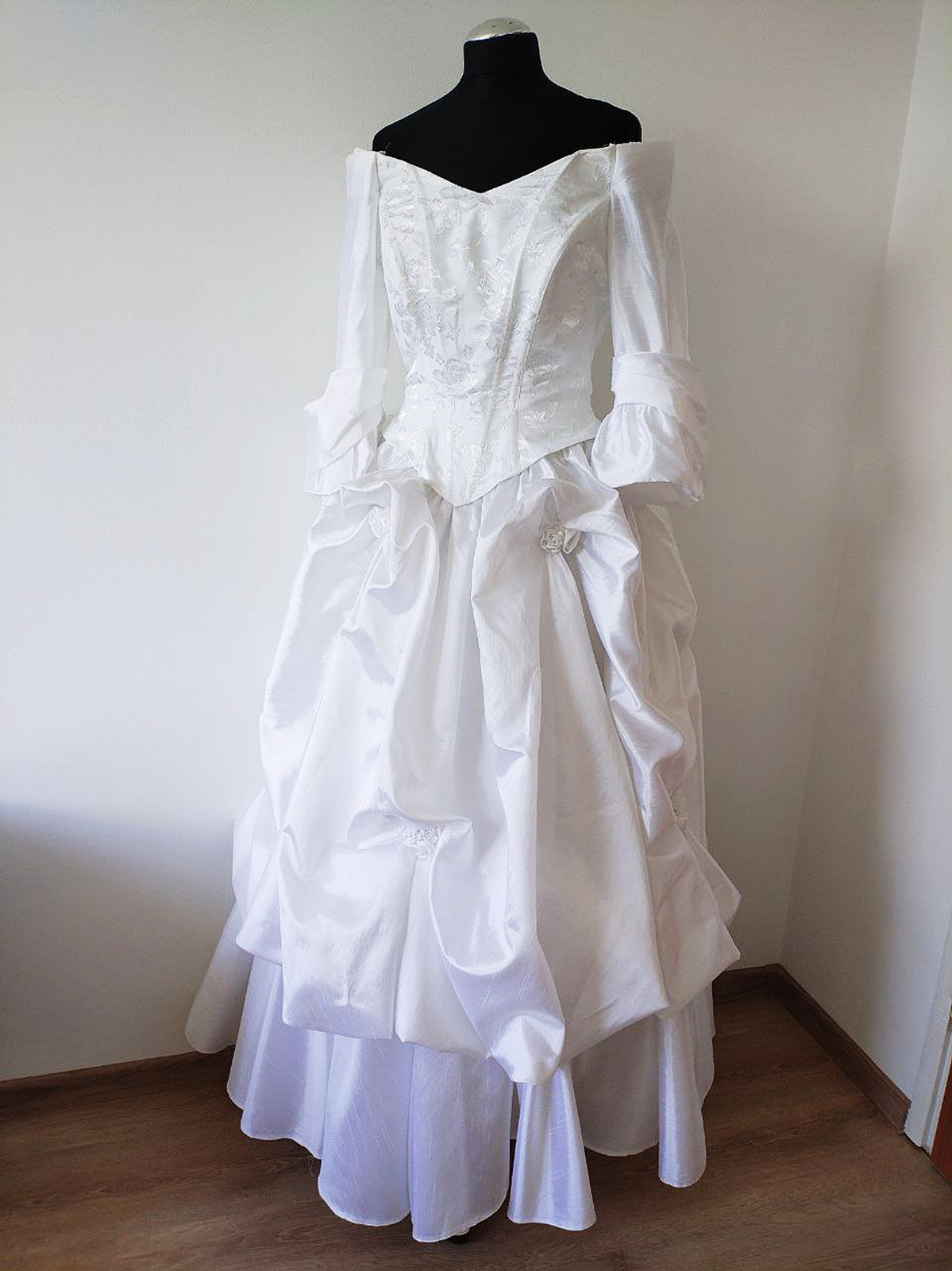 Vintage wedding dress Victorian style Full skirt … - image 2