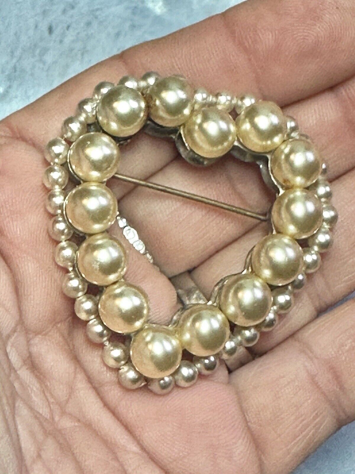 Large Vintage Silver Tone & 2 Layer Faux Pearl He… - image 2