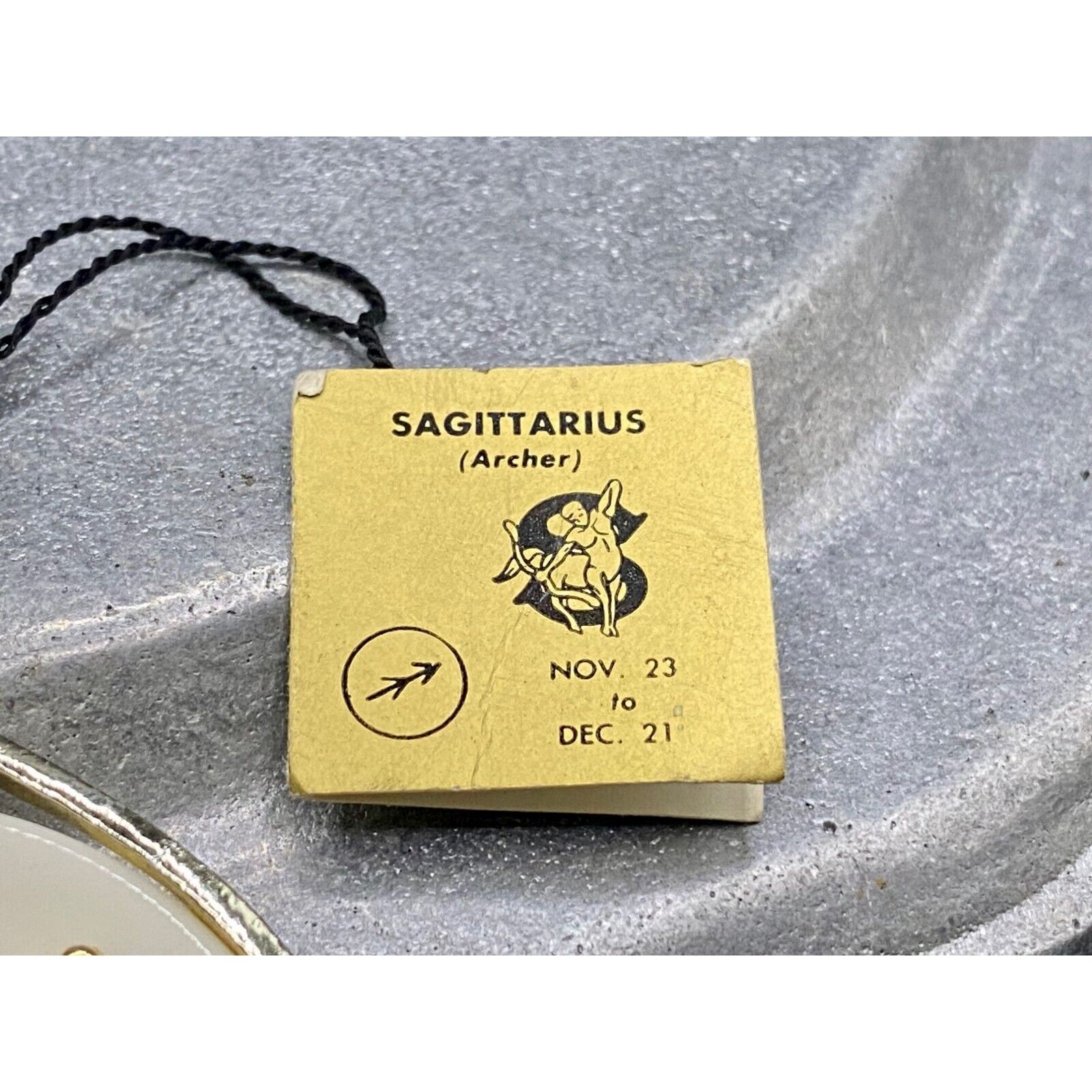 Vintage Zodiac Sagittarius Medallion Necklace Arc… - image 6