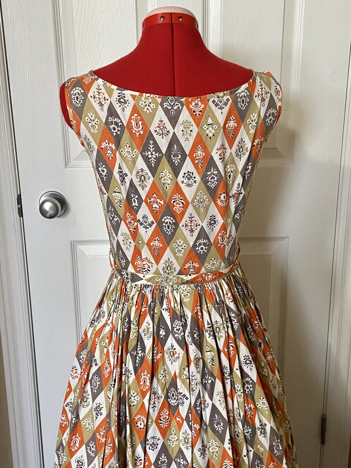 1950s Handmade Harlequin Print cotton dress orang… - image 4