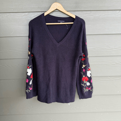 American Eagle floral embroidered  ribbed sweater