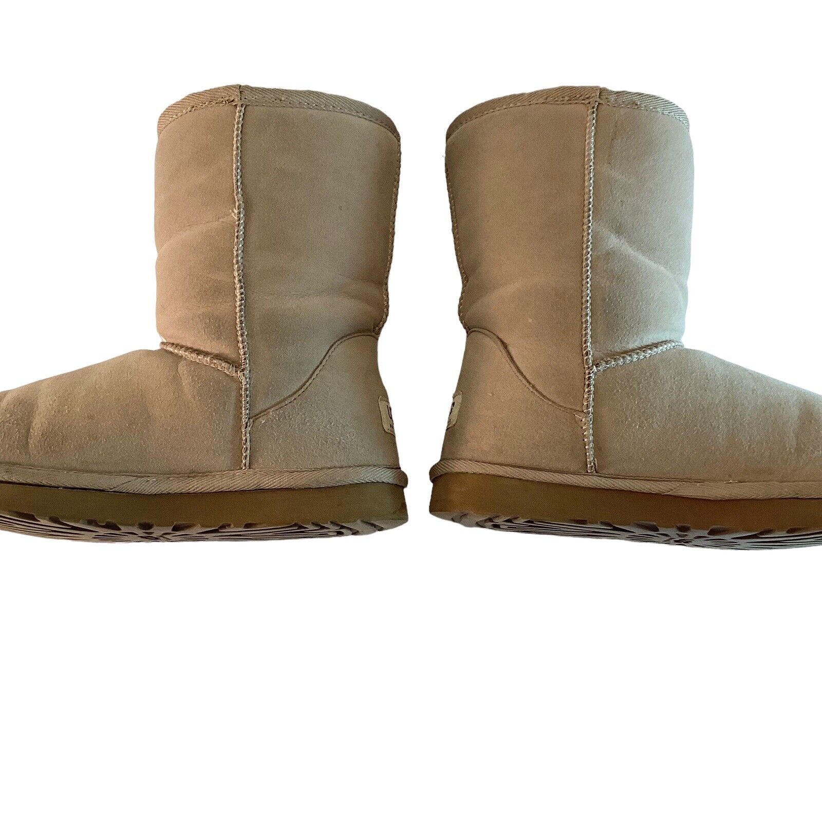 UGG Australia Classic Short Boots W 7 Leather She… - image 4