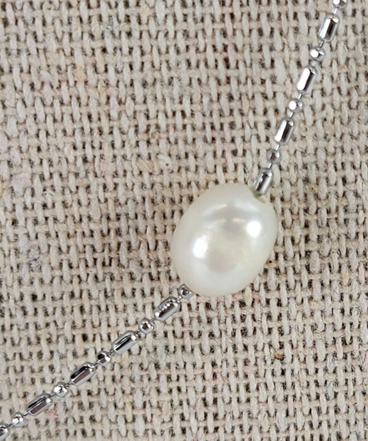 Silver-Tone White Fresh Water Pearl Bead Necklace… - image 2