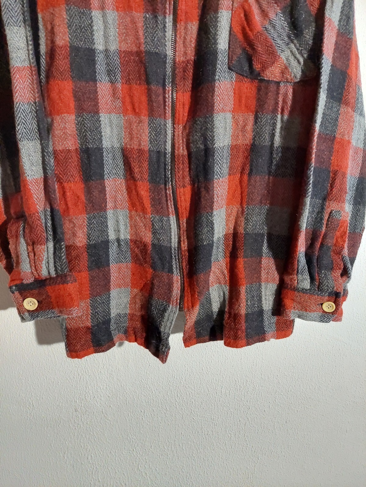 Vintage Marlboro Classic Plaid Shirt Size XL Flan… - image 4