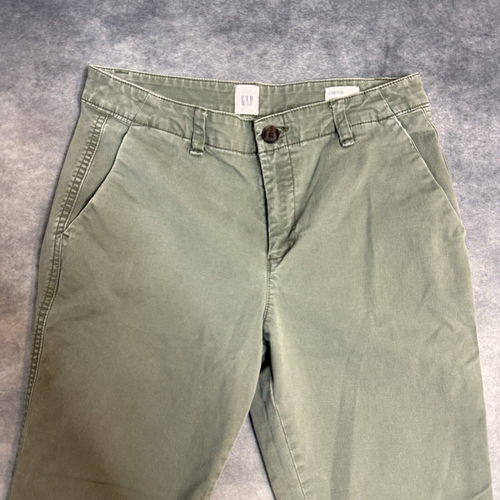 GAP Women's Size 2 Petite Pants Mid Rise Khakis G… - image 2