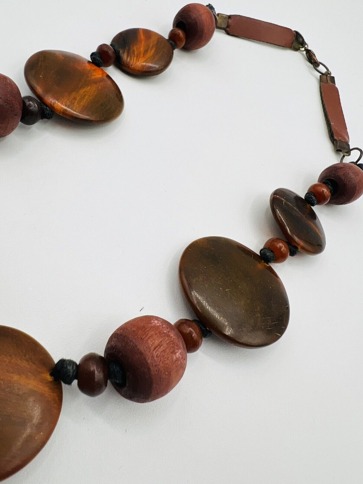 Vintage Bakelite Necklace - image 5