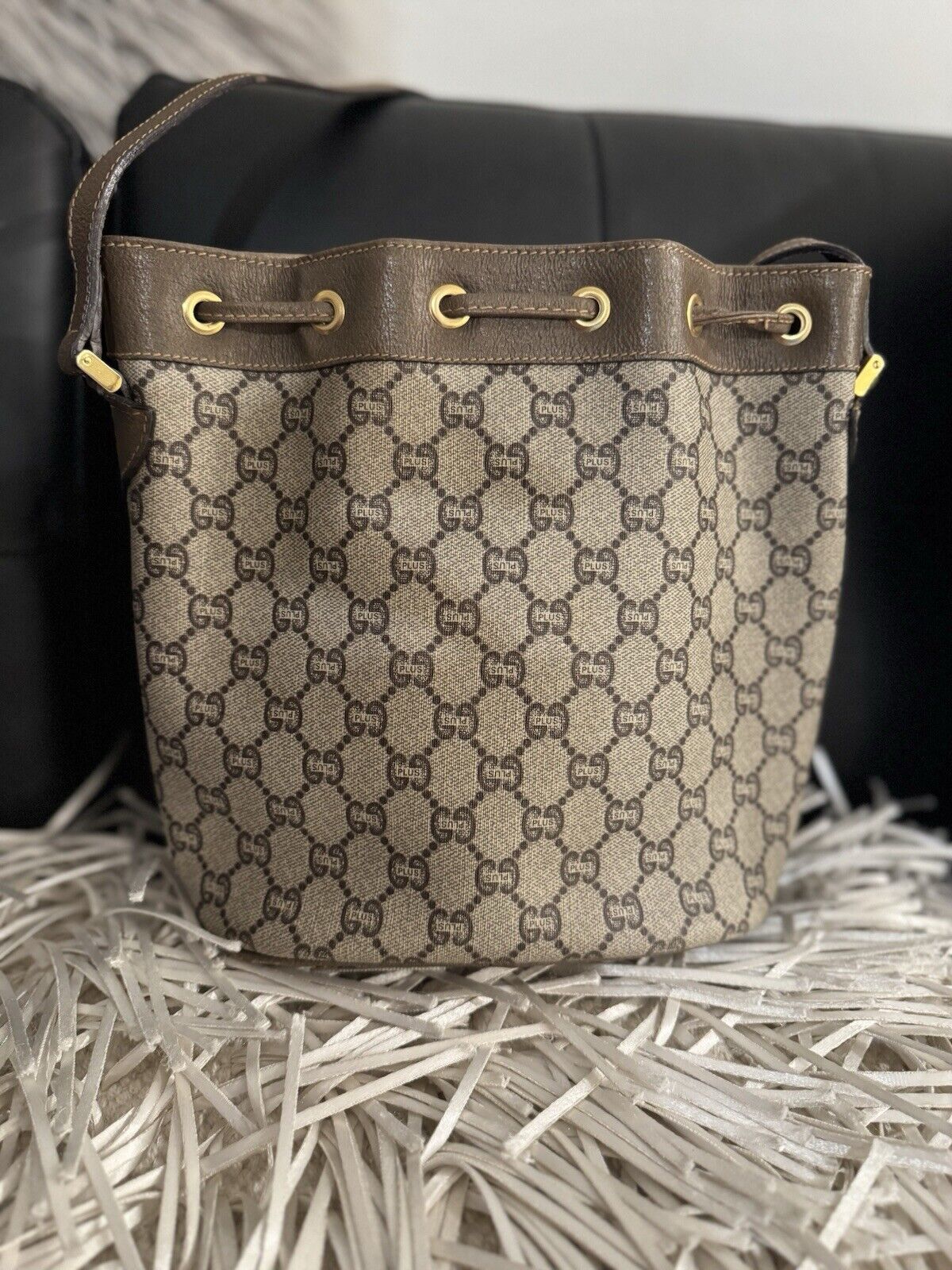 Authentic GUCCI GG Plus Drawstring Brown/Beige Sh… - image 4