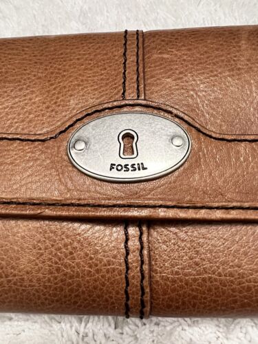 Fossil Maddox Leather  Brown Trifold Wallet Organi