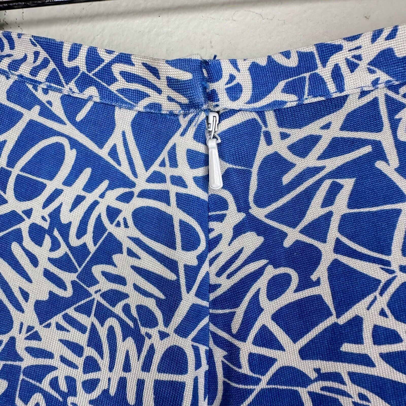 Vintage 90s Diane Von Furstenberg 2 pc Silk Wrap … - image 11