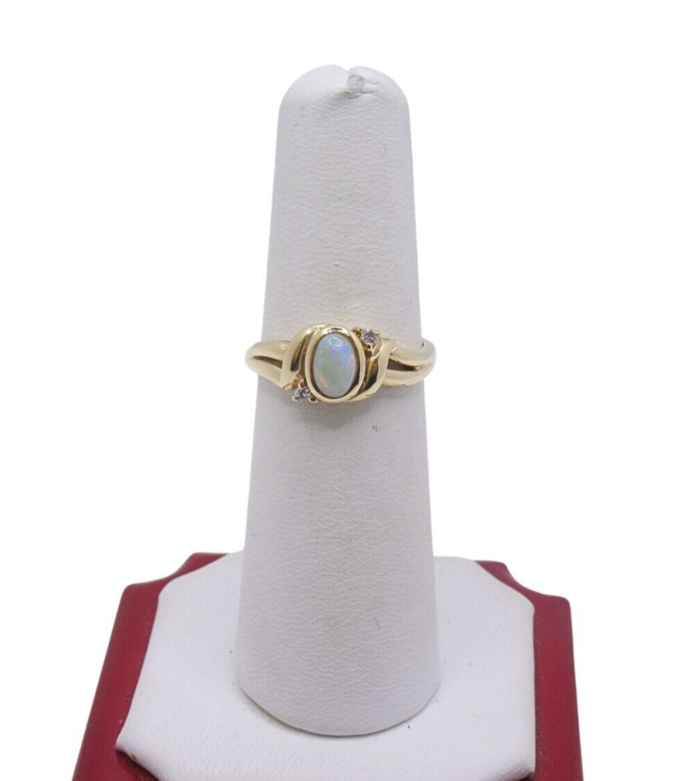 14K Yellow Gold Ring with Opal & Diamond - image 5