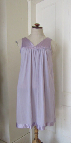 Vintage Vanity Fair Nightgown Peignoir Lilac Silky