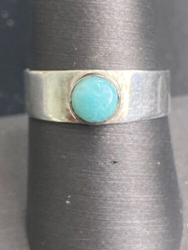 925 STERLING SILVER AND LARIMAR RING SIZE 9.25