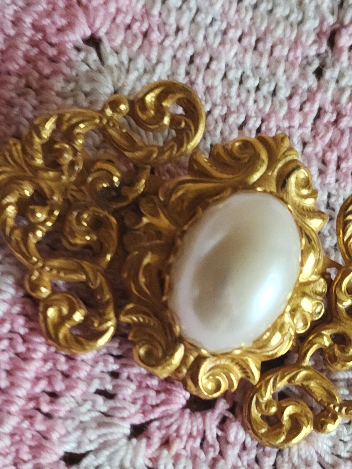 VTG Miriam Haskell Faux Pearl Filgree Brooch/ Pin… - image 3