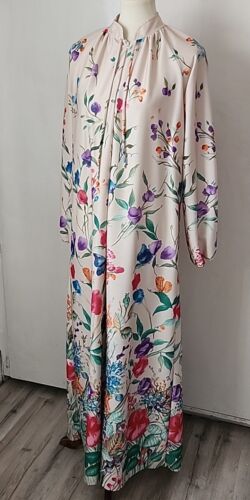 VTG  Lisanne Lounge Wear Robe Floral Zip Up House 