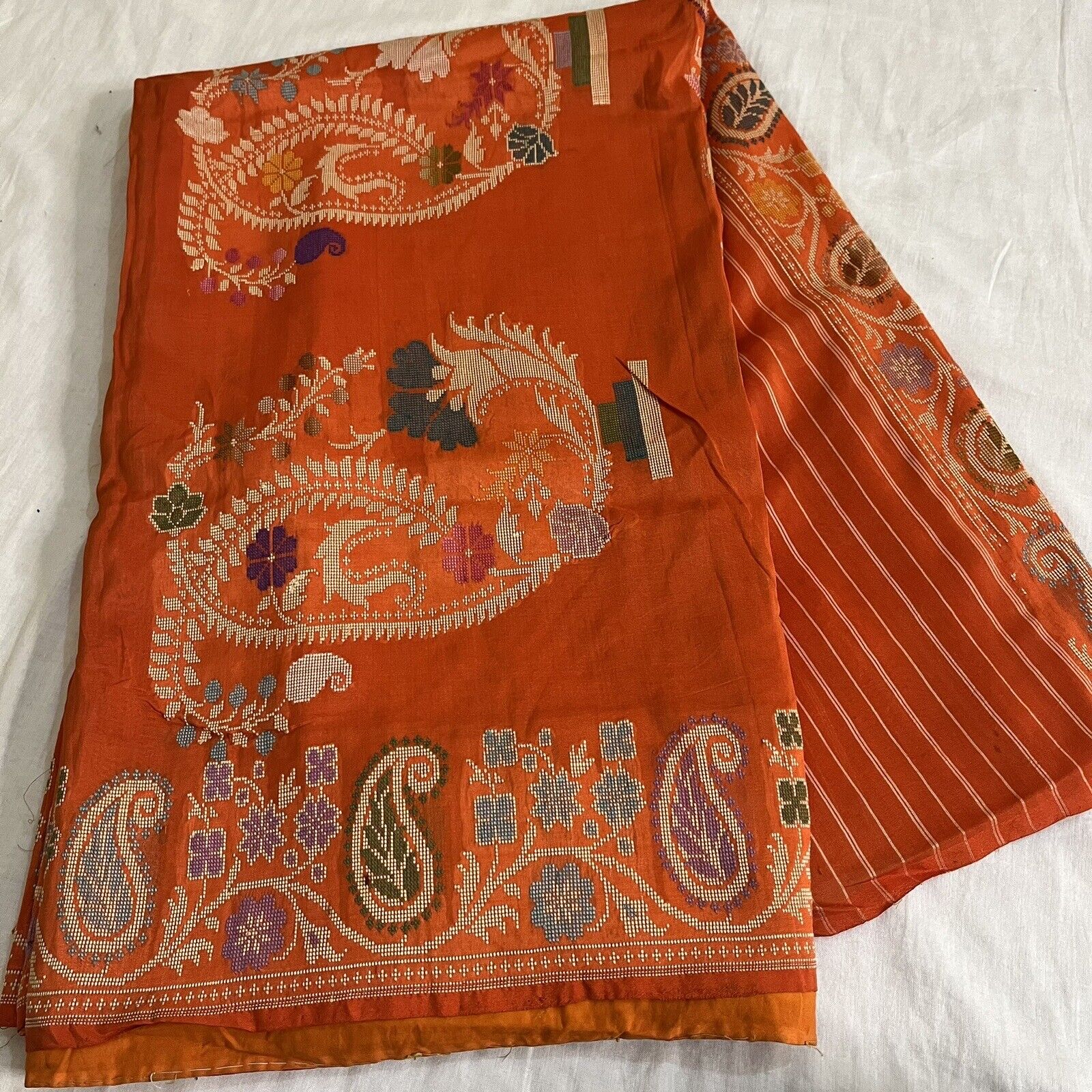 Vintage Silk Saree Indian Silk Sari Woven Embeoid… - image 2