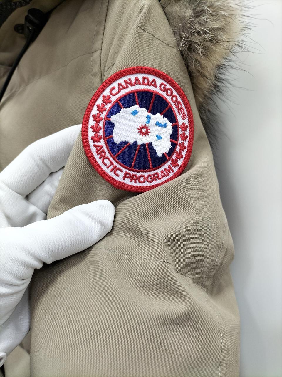 Canada Goose 2302Jl Mackenzie Parka - image 6