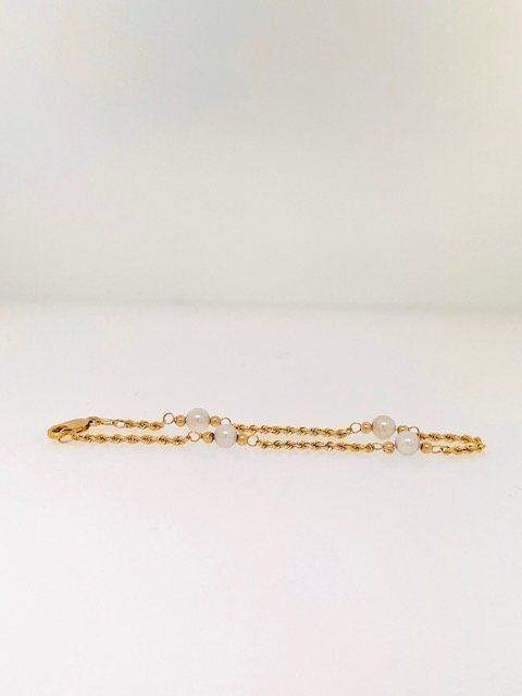 14K Yellow Gold Bracelet With Pearls - image 1